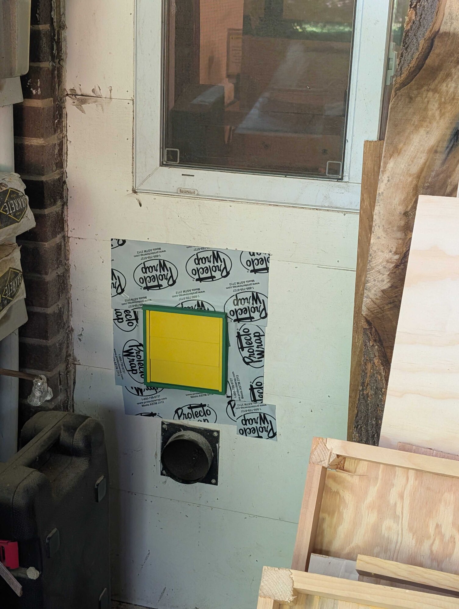 ./vent-outside.jpg ./vent-outside.jpg