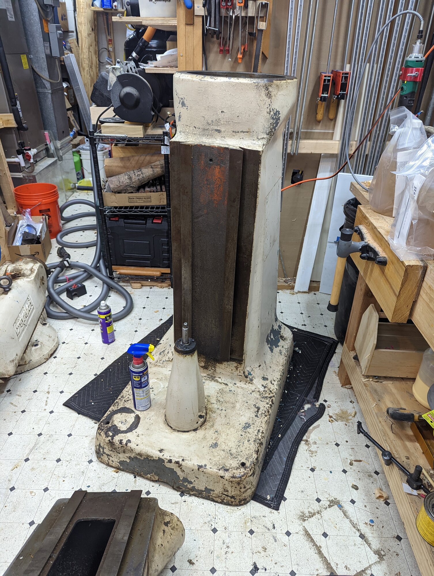 ./column-in-shop.jpg ./column-in-shop.jpg