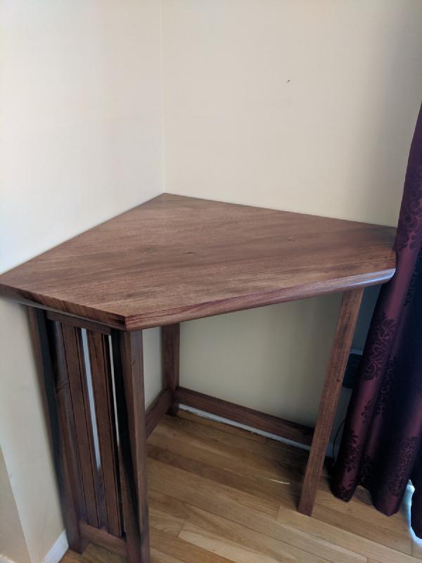 Corner Table