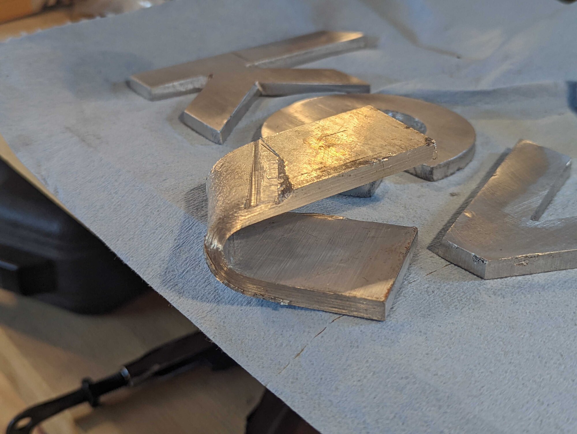 ./annealed-bend.jpg ./annealed-bend.jpg