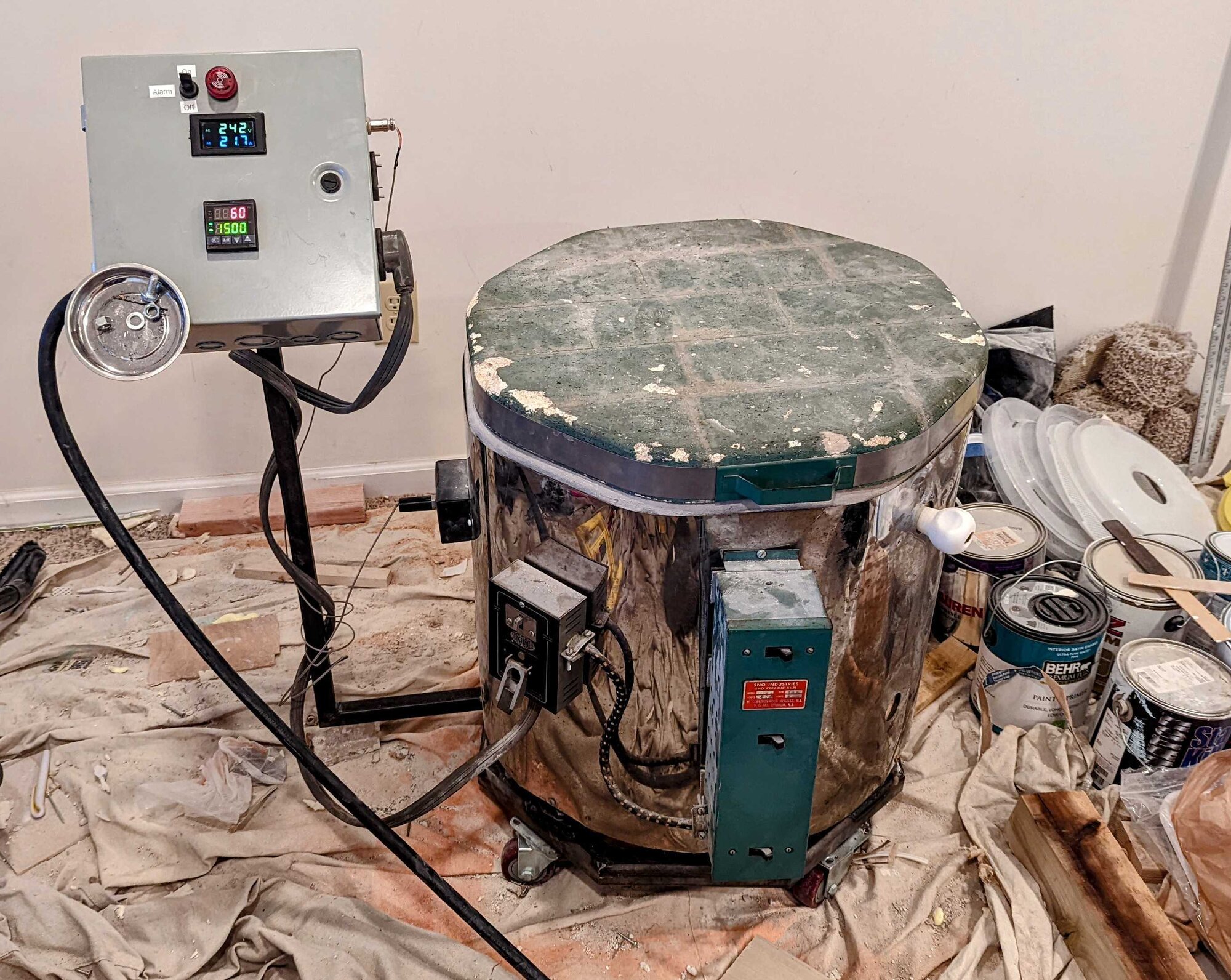 ./kiln-on-base.jpg ./kiln-on-base.jpg