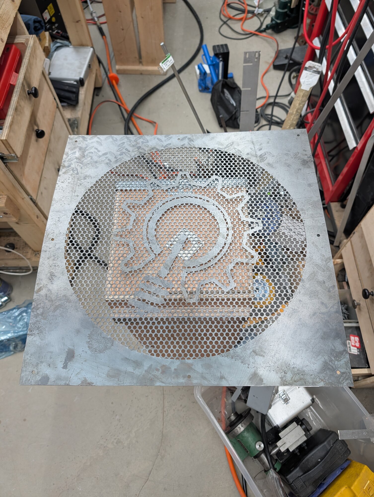 ./cut-plate.jpg ./cut-plate.jpg